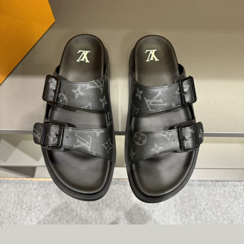 ch**an D*or slippers